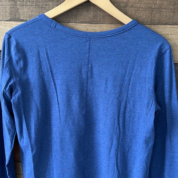 Lululemon Athletica Women's Navy Blue Scoop Neck Long Sleeve Top - Picture 5 of 6